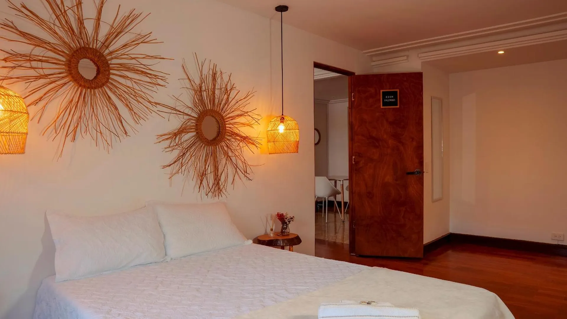 Elegante Habitacion Bano Compartido En Poblado -A7 Medellin Apartment